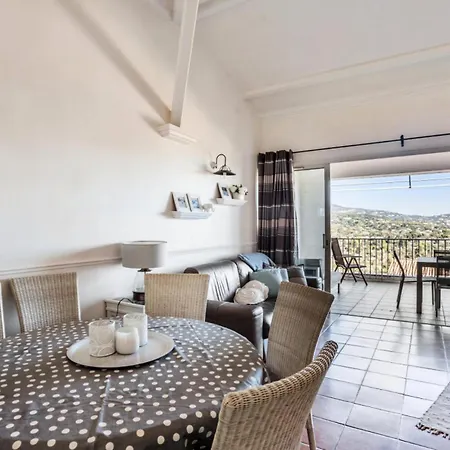 Apartment Les Bastides Aux Restanques Du Golfe De St Tropez - Maeva - Bastide 4 Pieces 8 Personnes Belle Vue - Prestige - Super Mae-4242